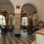 酒店 马腾霍夫度假村酒店 Unterseen
